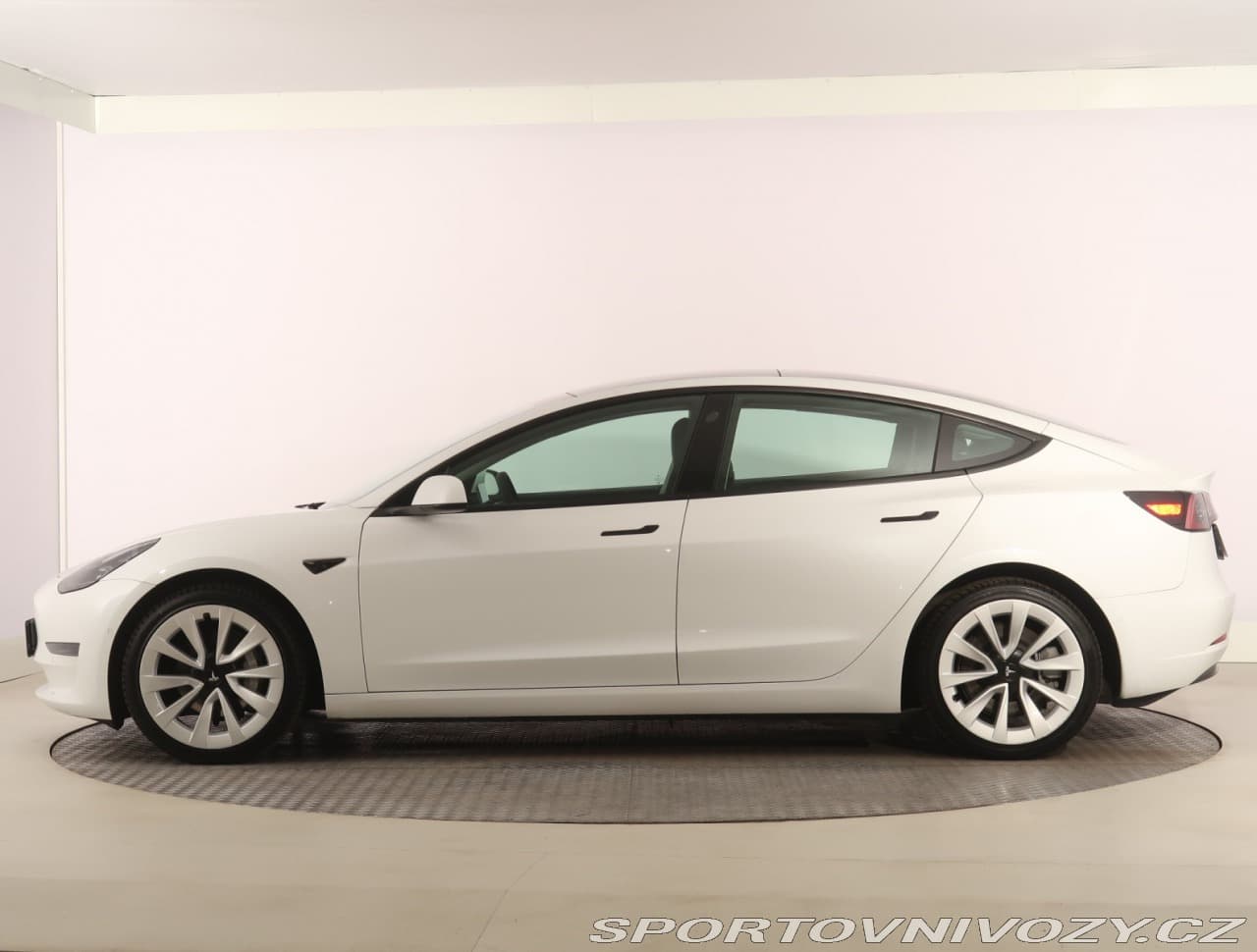 2020 Tesla Model 3 - 3