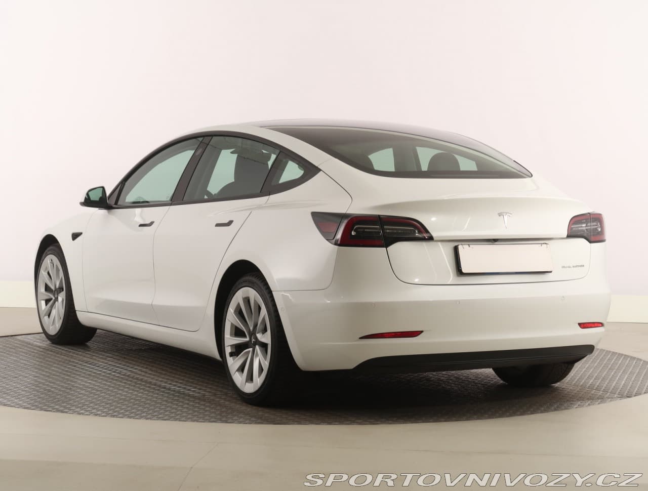 2020 Tesla Model 3 - 4
