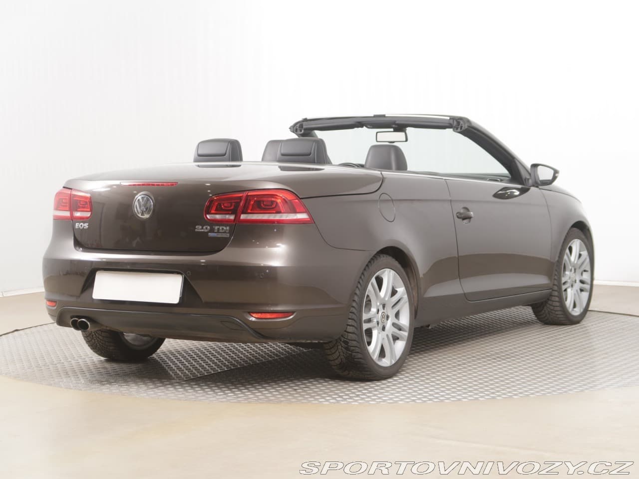 2011 Volkswagen Eos - 13