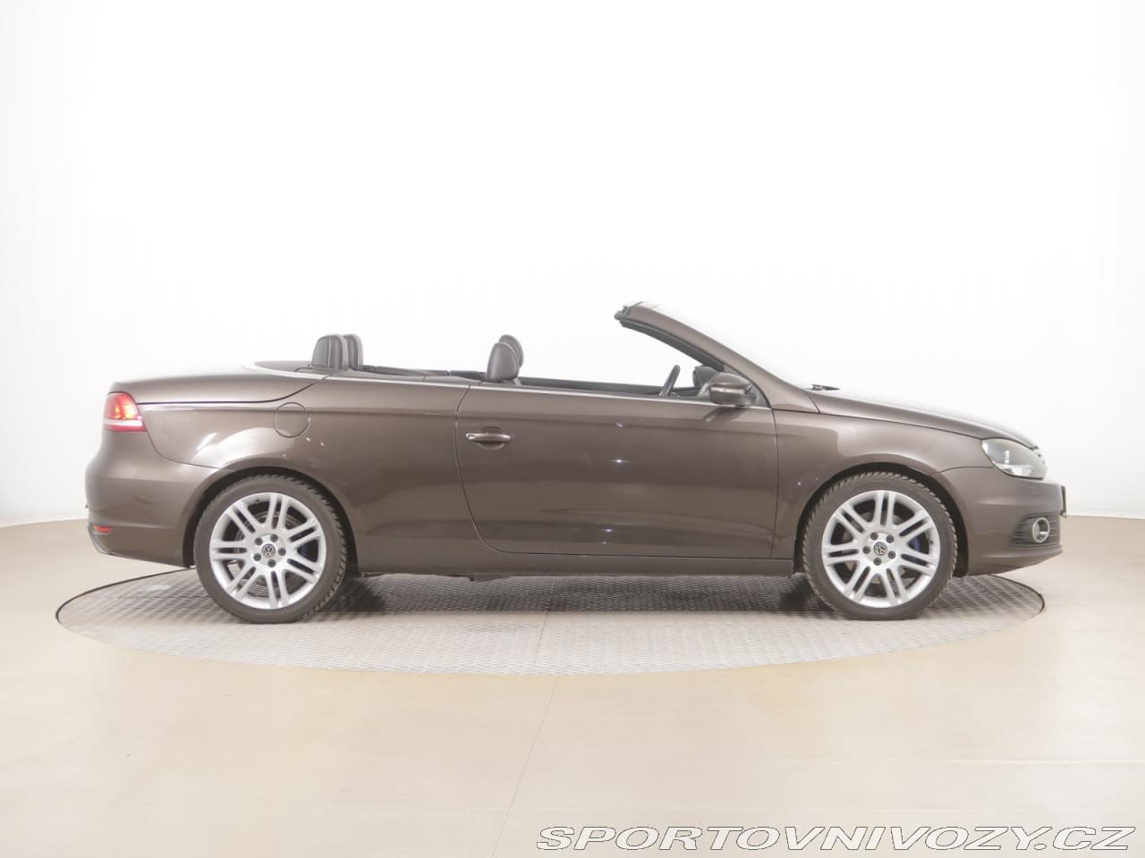 2011 Volkswagen Eos - 16