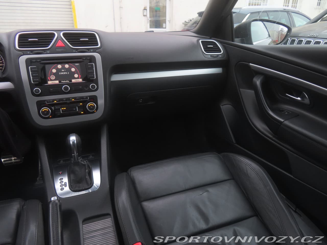 2011 Volkswagen Eos - 22