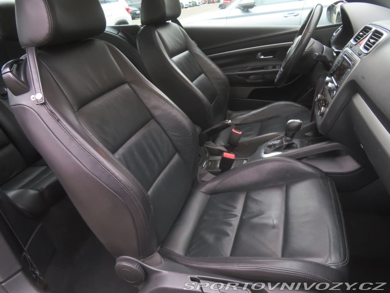 2011 Volkswagen Eos - 25