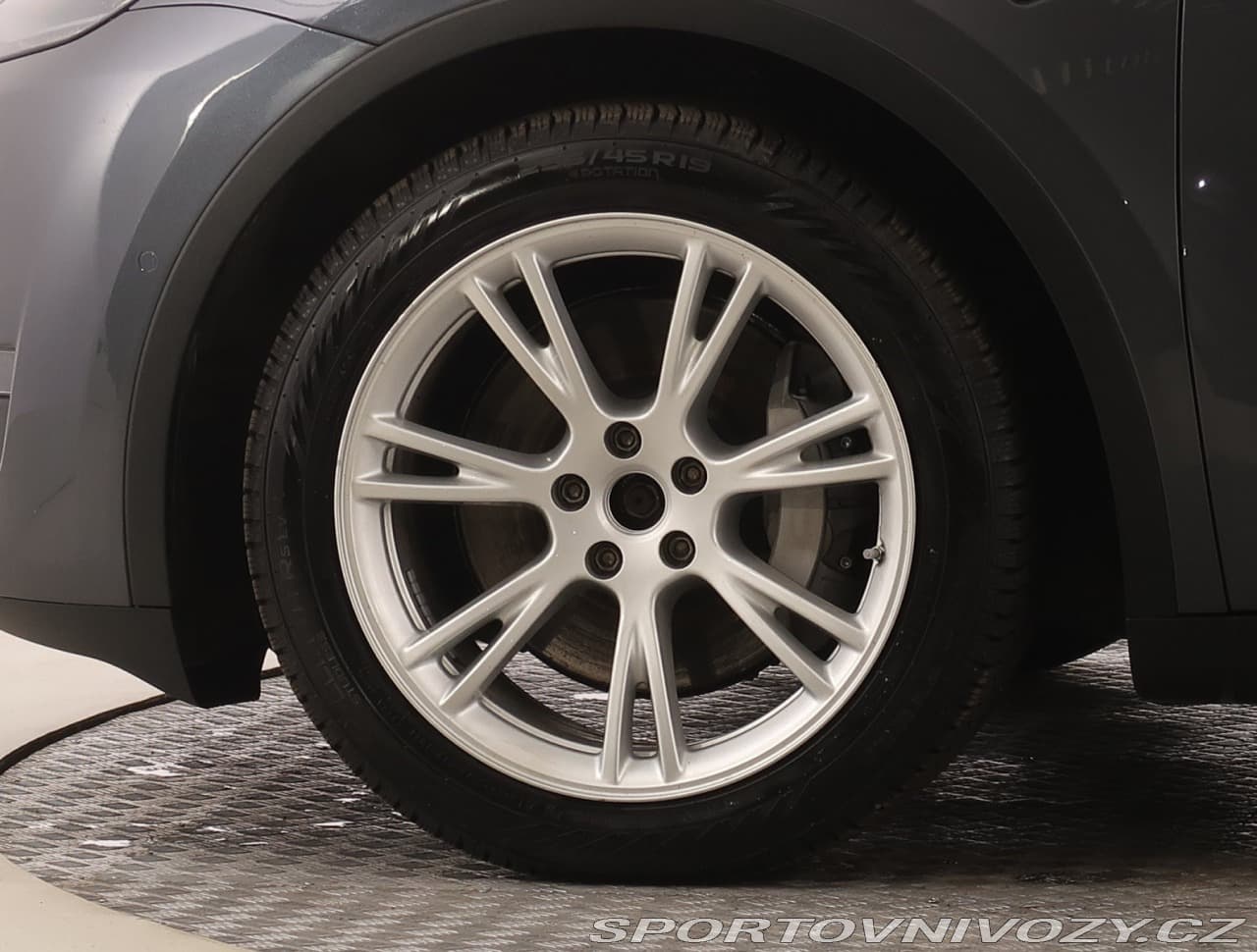 2021 Tesla Model Y - 14