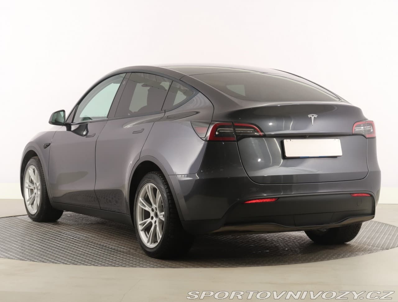 2021 Tesla Model Y - 4