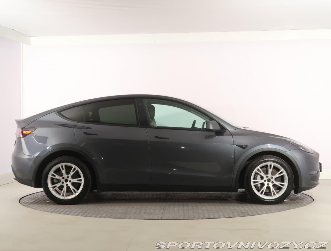 2021 Tesla Model Y - 6