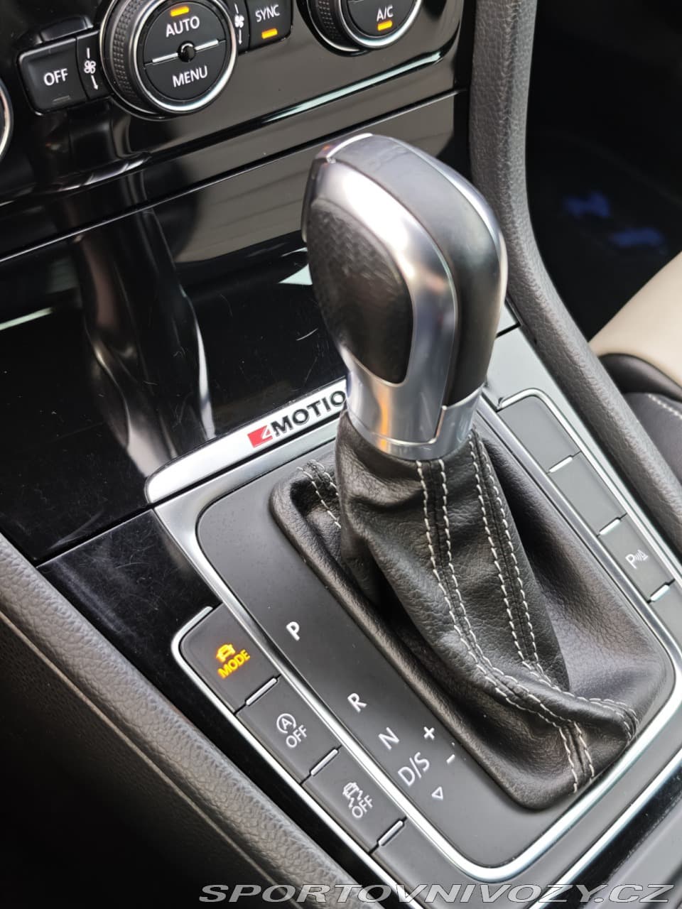 2016 Volkswagen Golf - 12