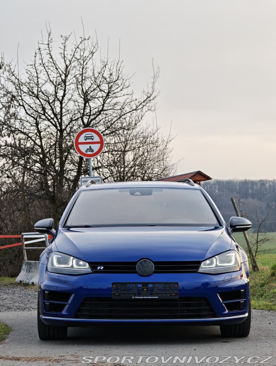 2016 Volkswagen Golf - 2