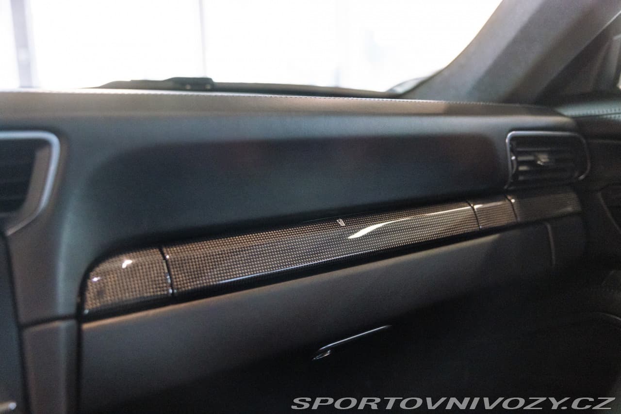 2014 Porsche 911 - 18