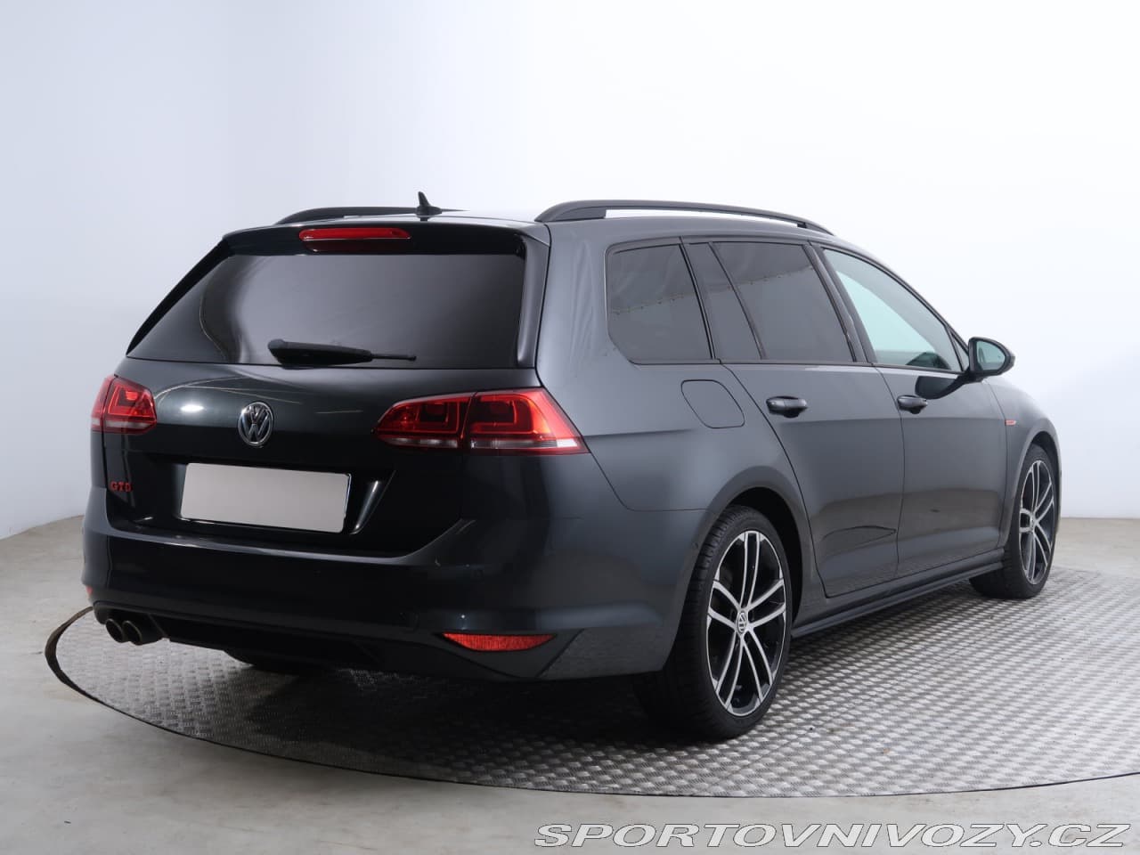 2015 Volkswagen Golf - 5