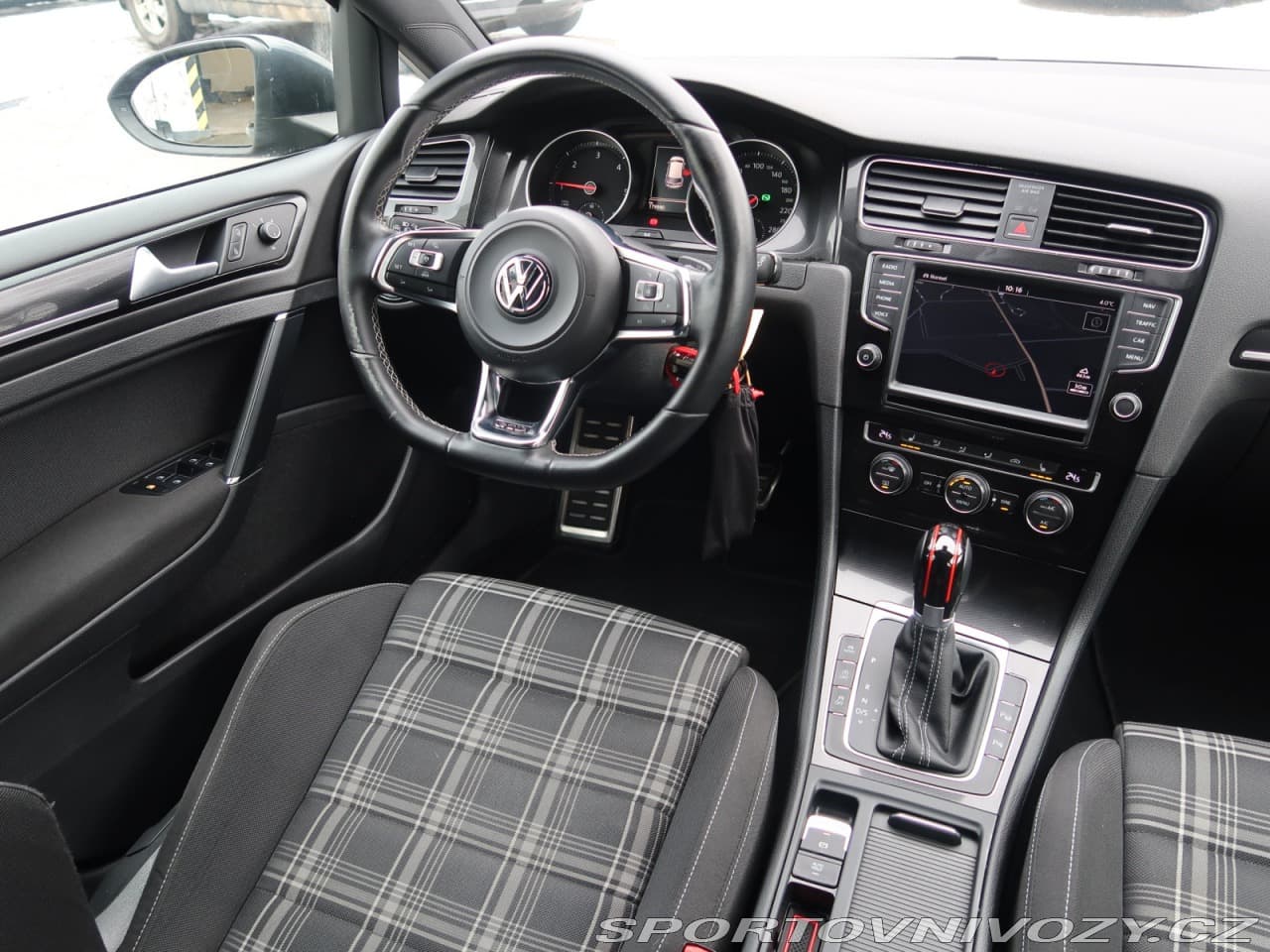 2015 Volkswagen Golf - 7