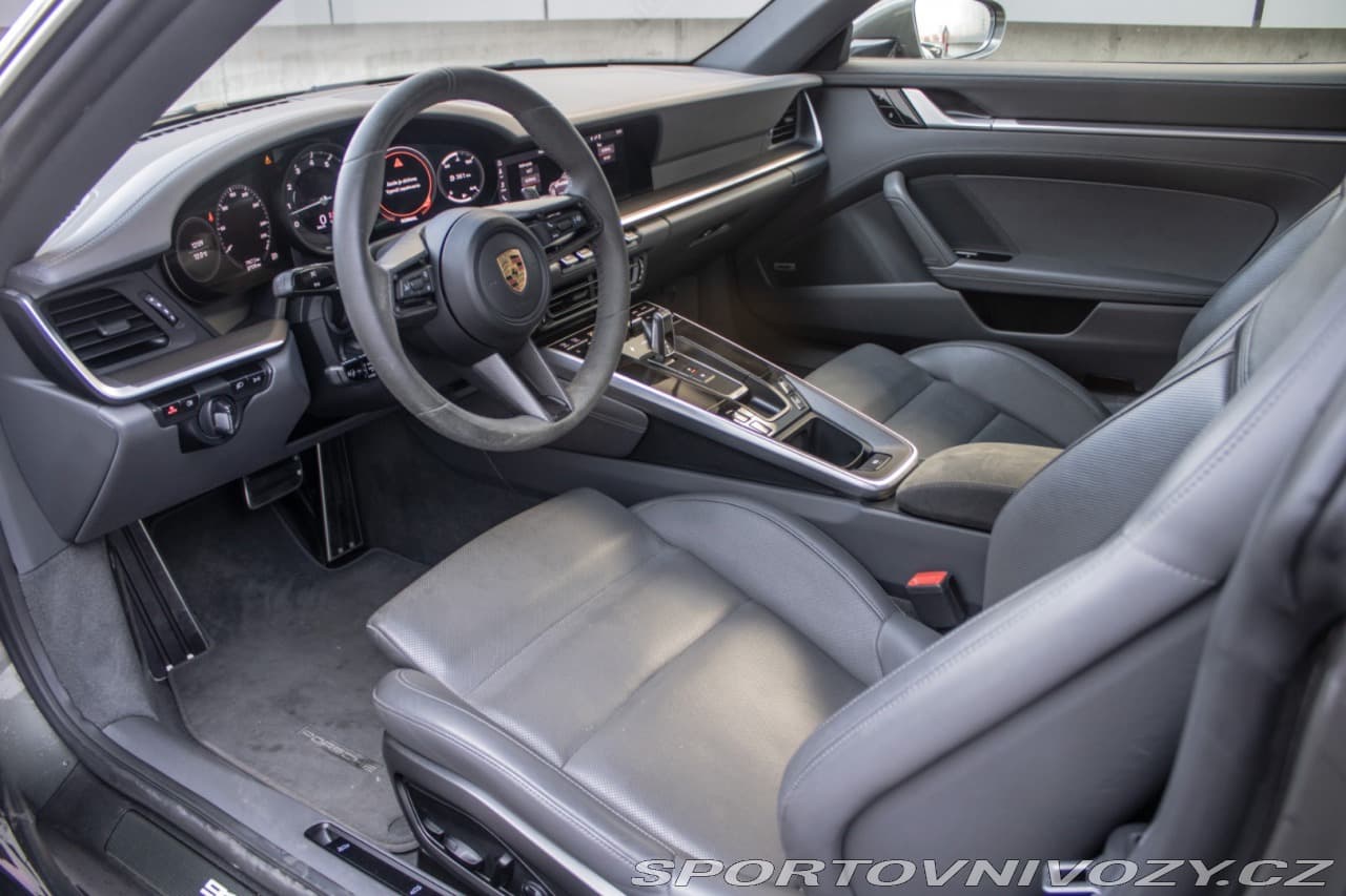 2021 Porsche 911 - 19