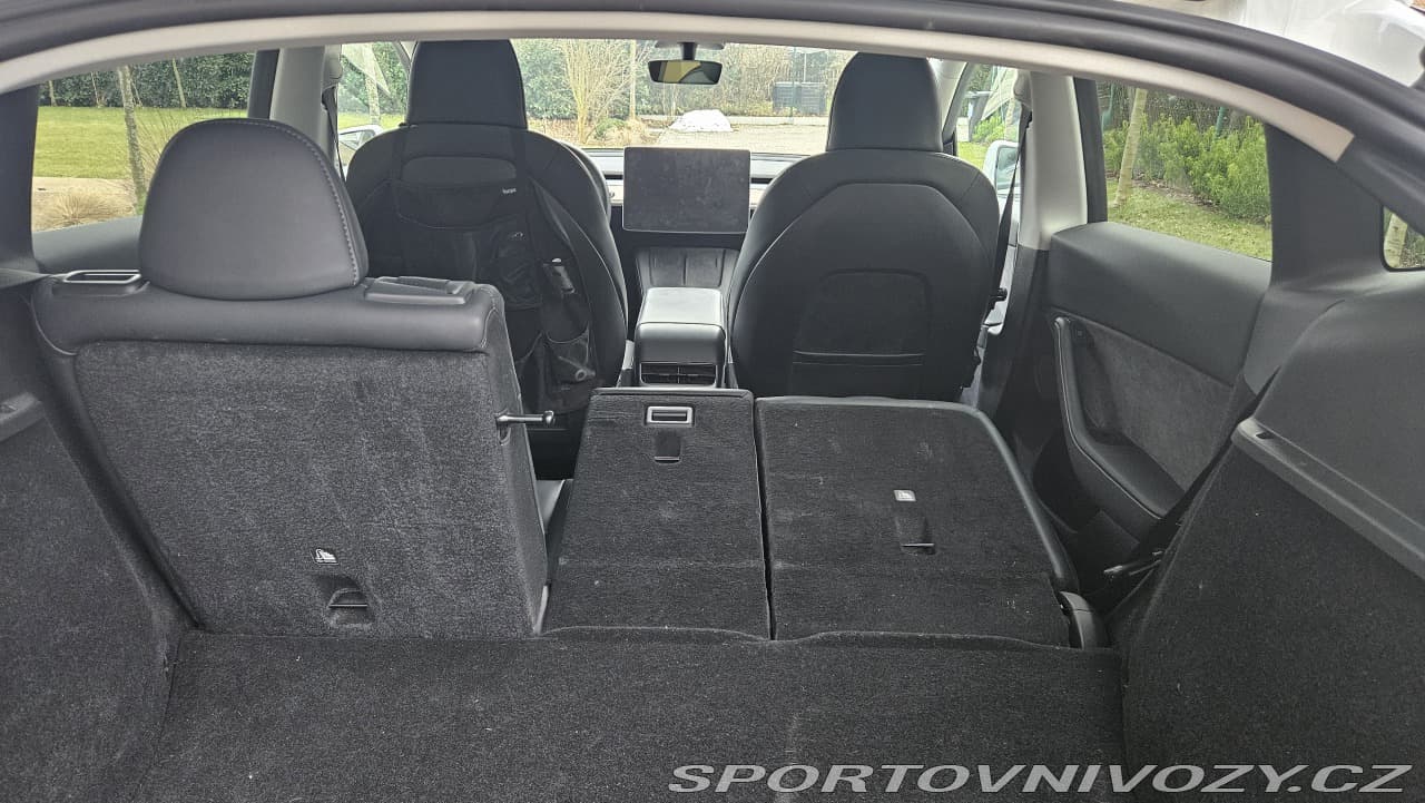 2023 Tesla Model Y - 11