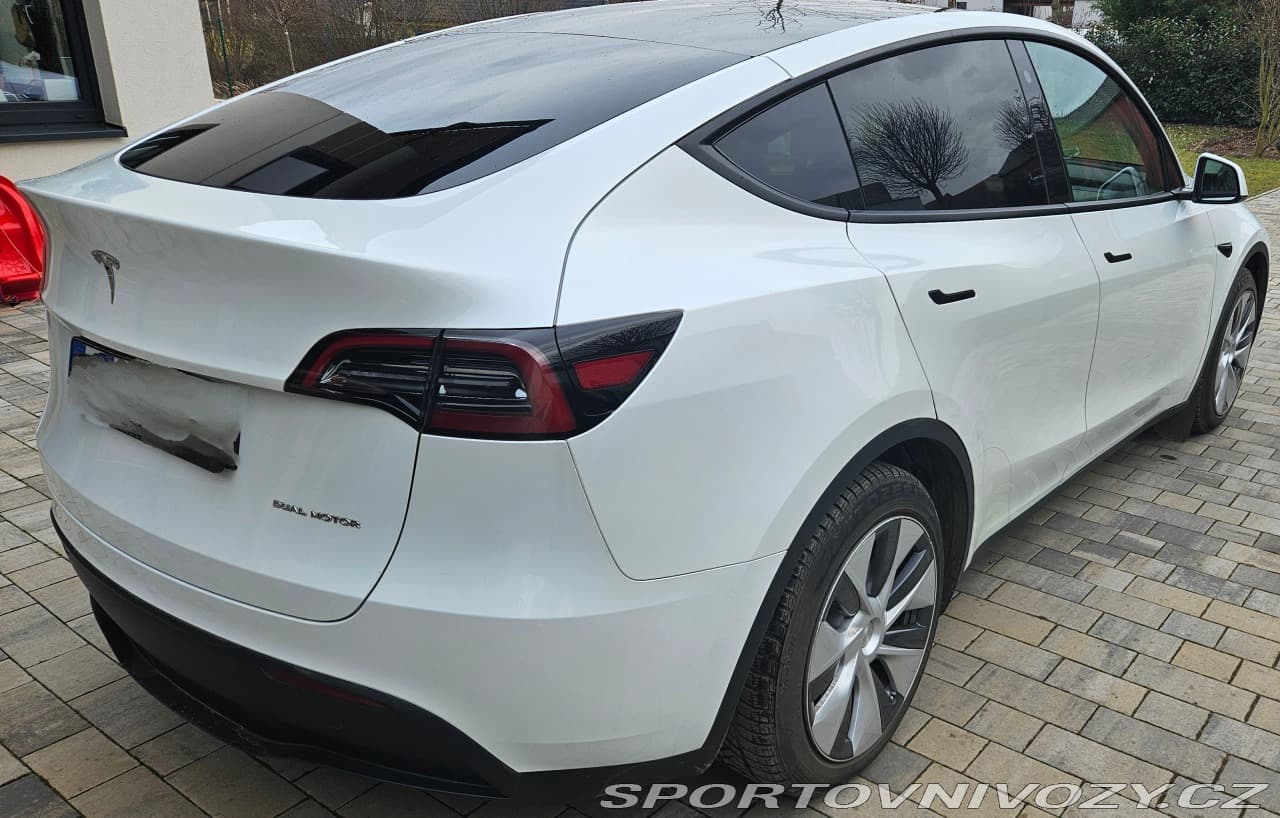 2023 Tesla Model Y - 4