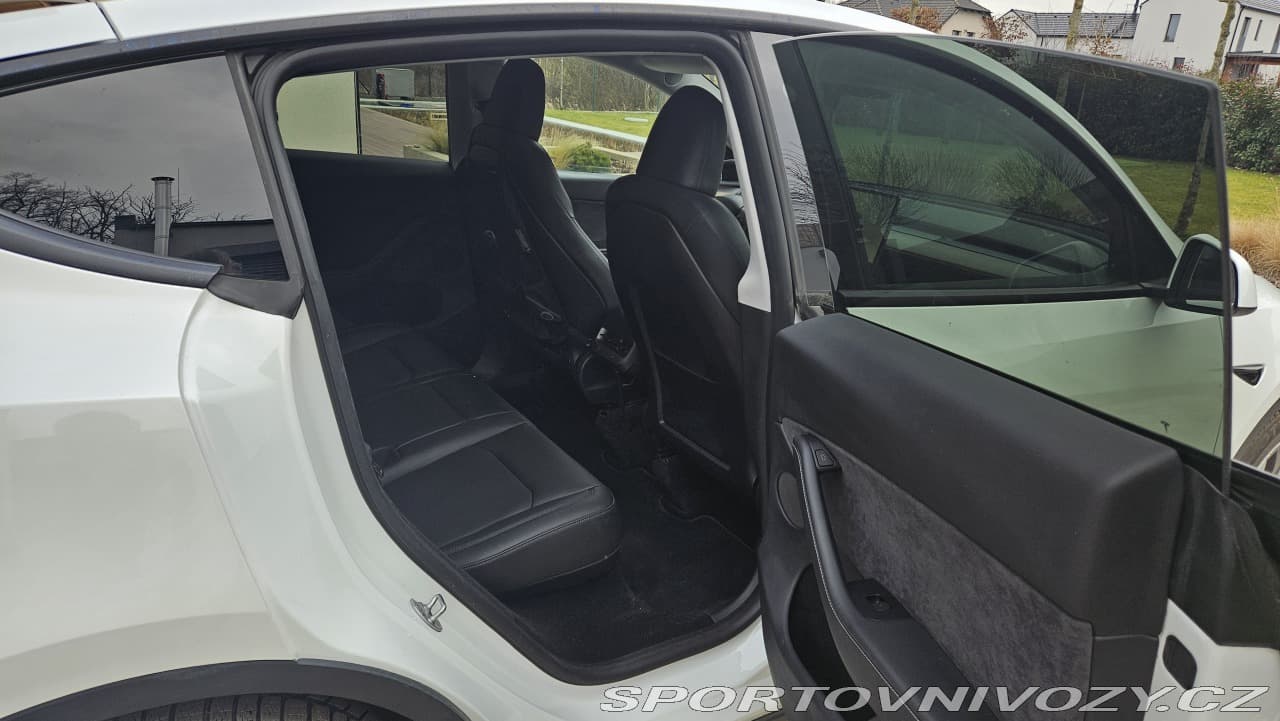 2023 Tesla Model Y - 7