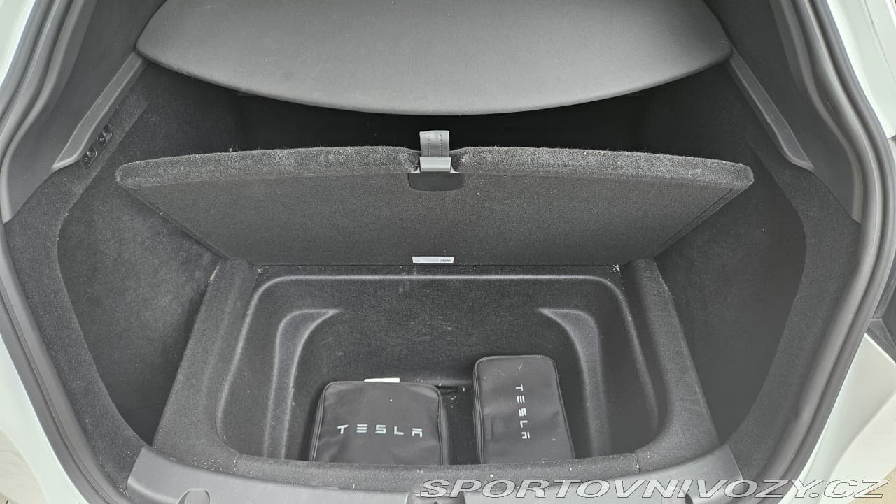 2023 Tesla Model Y - 9