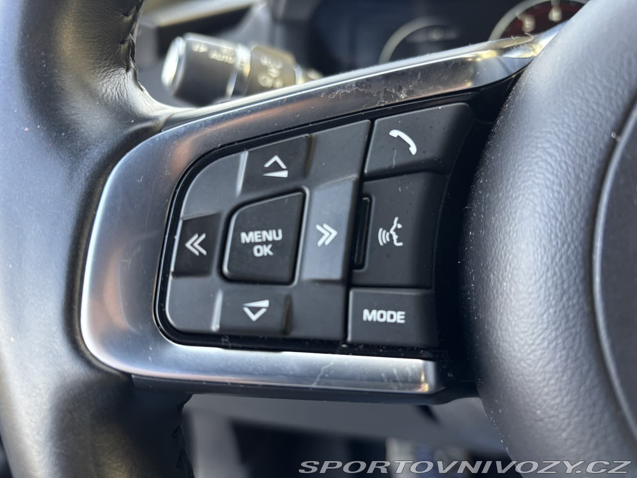 2016 Jaguar F-Pace - 17