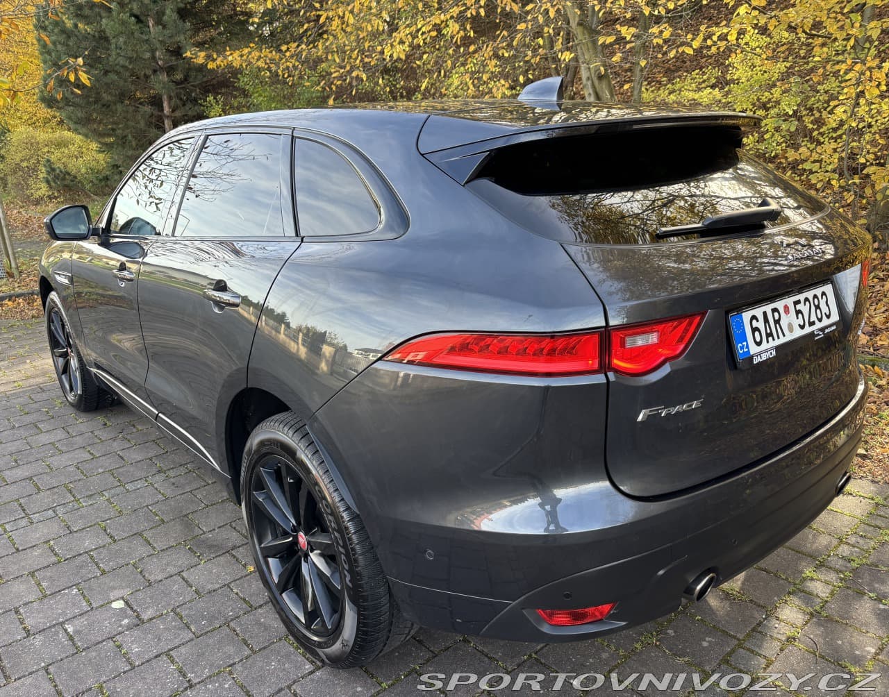 2016 Jaguar F-Pace - 3