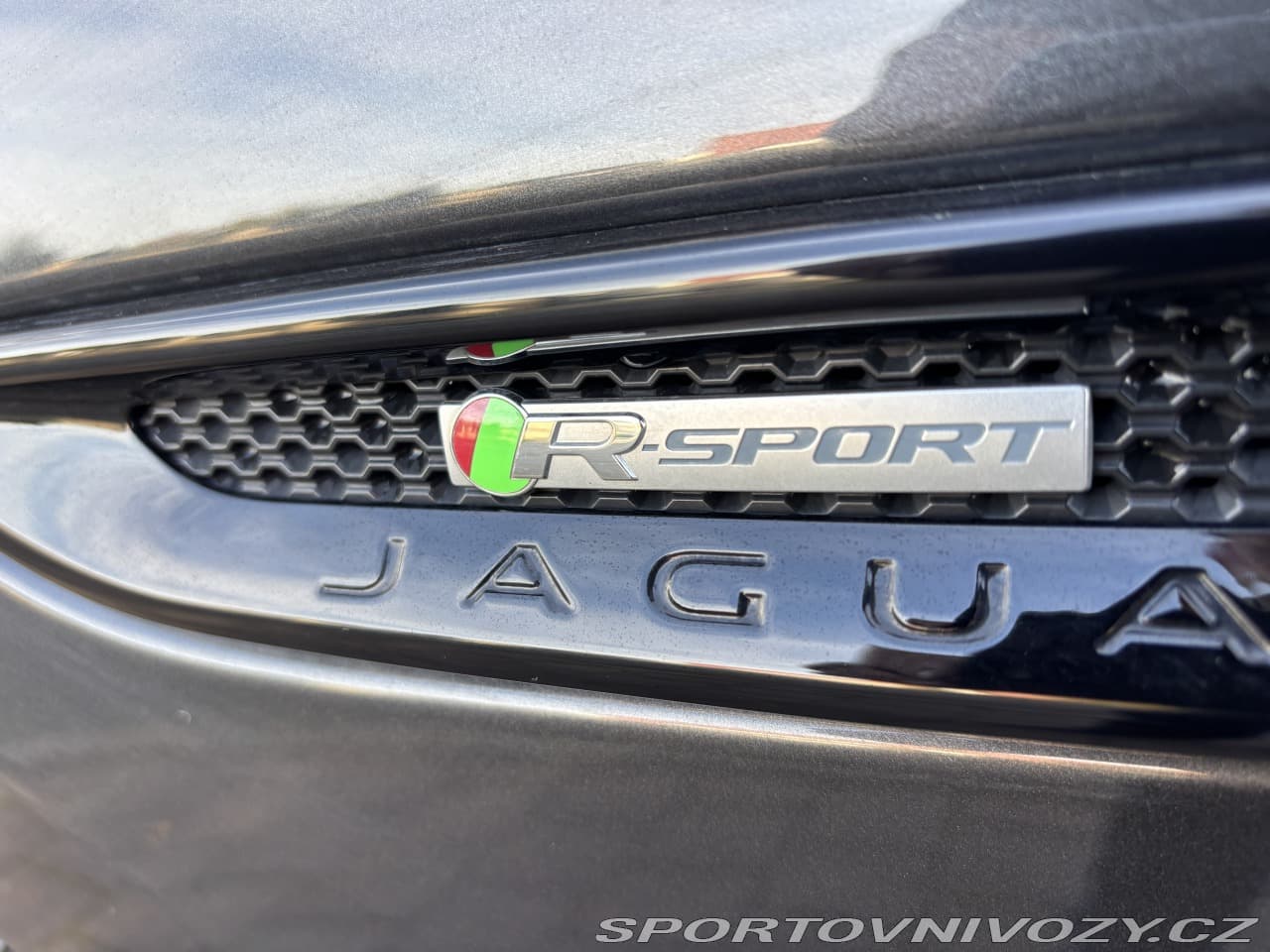 2016 Jaguar F-Pace - 7