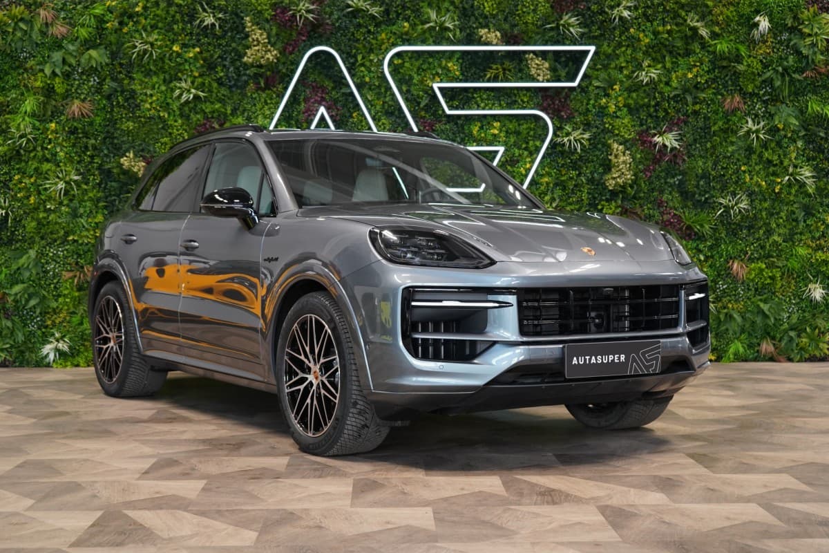 2026 Porsche Cayenne - 3
