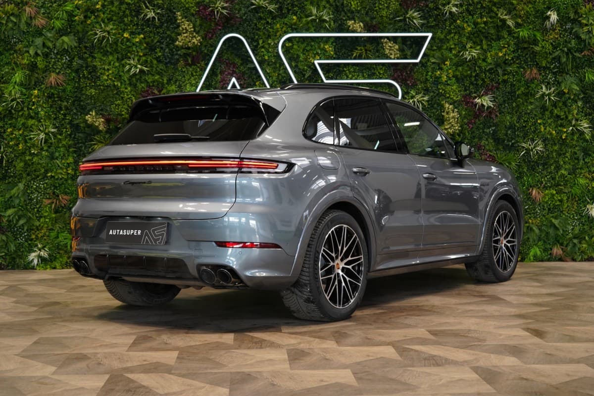 2026 Porsche Cayenne - 7