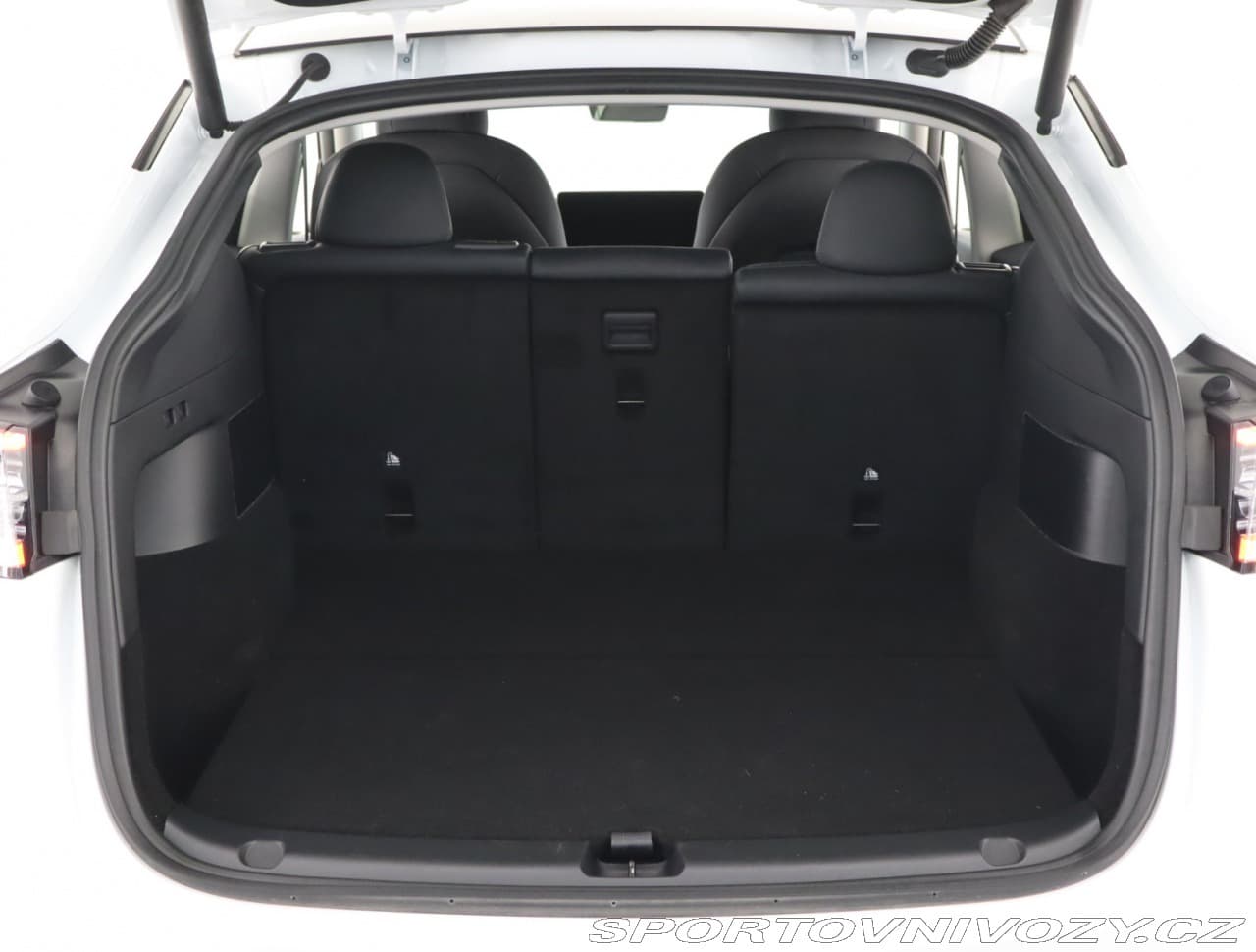 2022 Tesla Model Y - 14