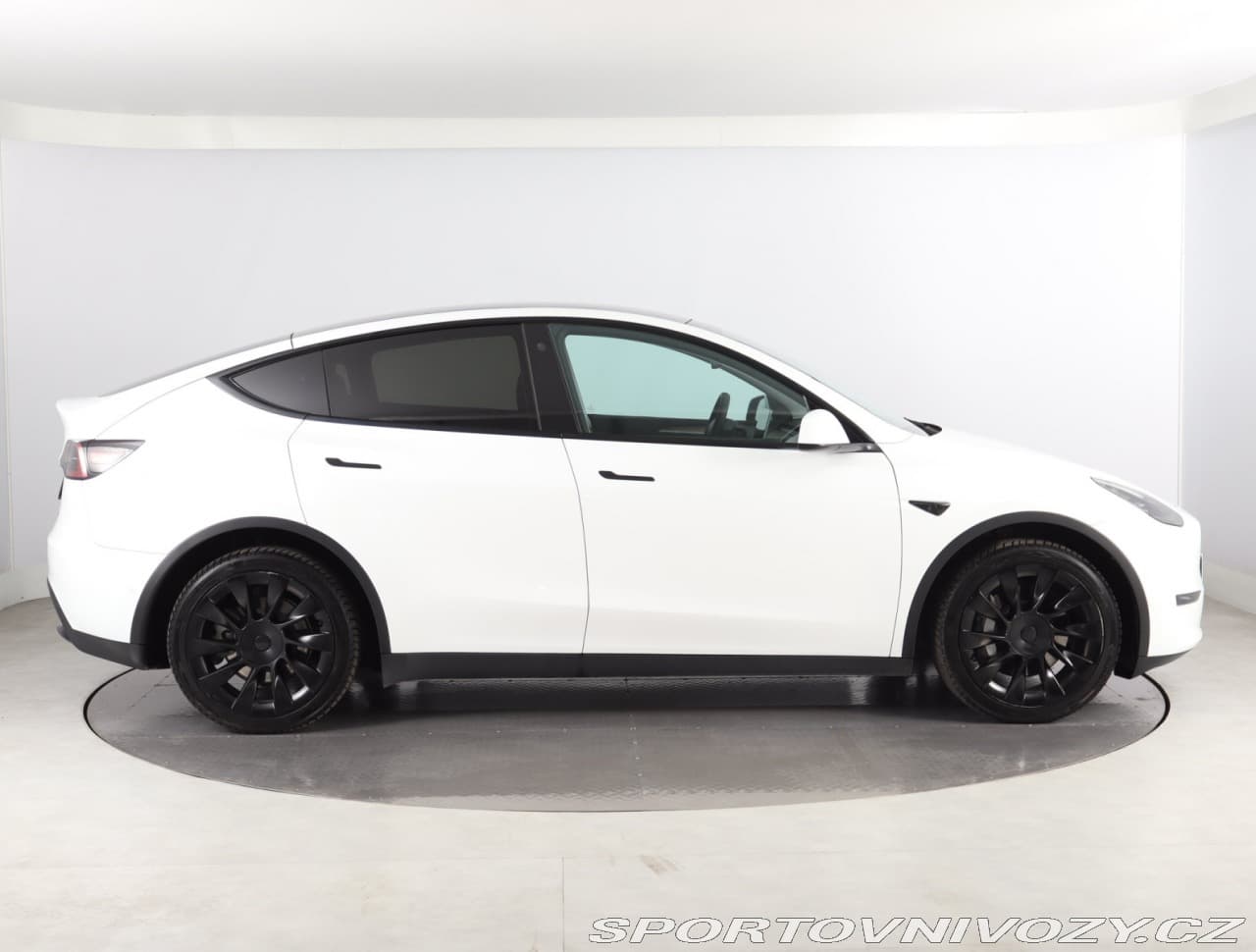 2022 Tesla Model Y - 6