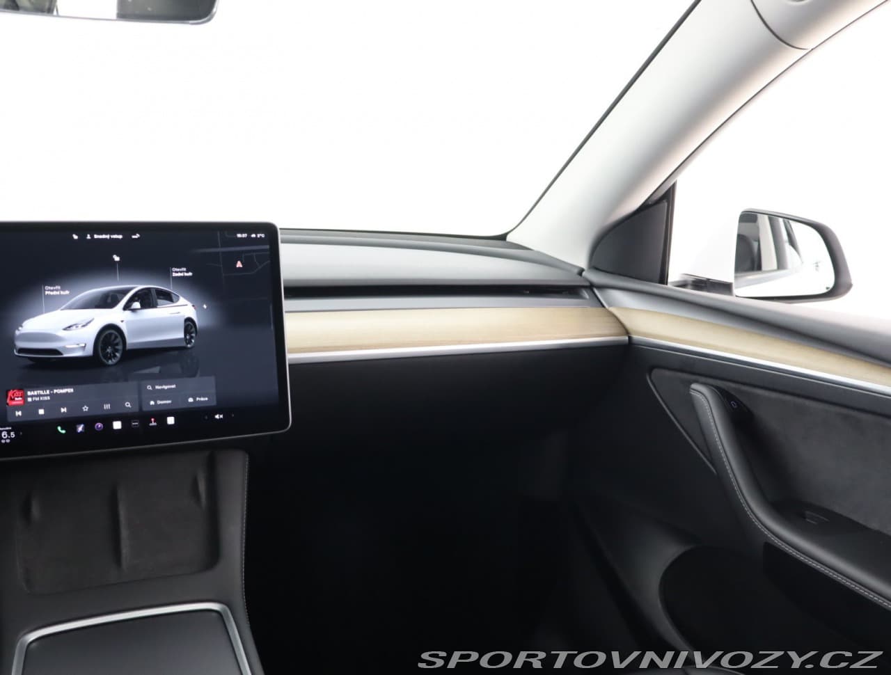 2022 Tesla Model Y - 8