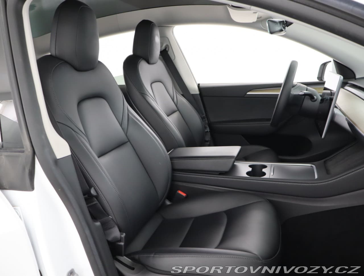 2022 Tesla Model Y - 9