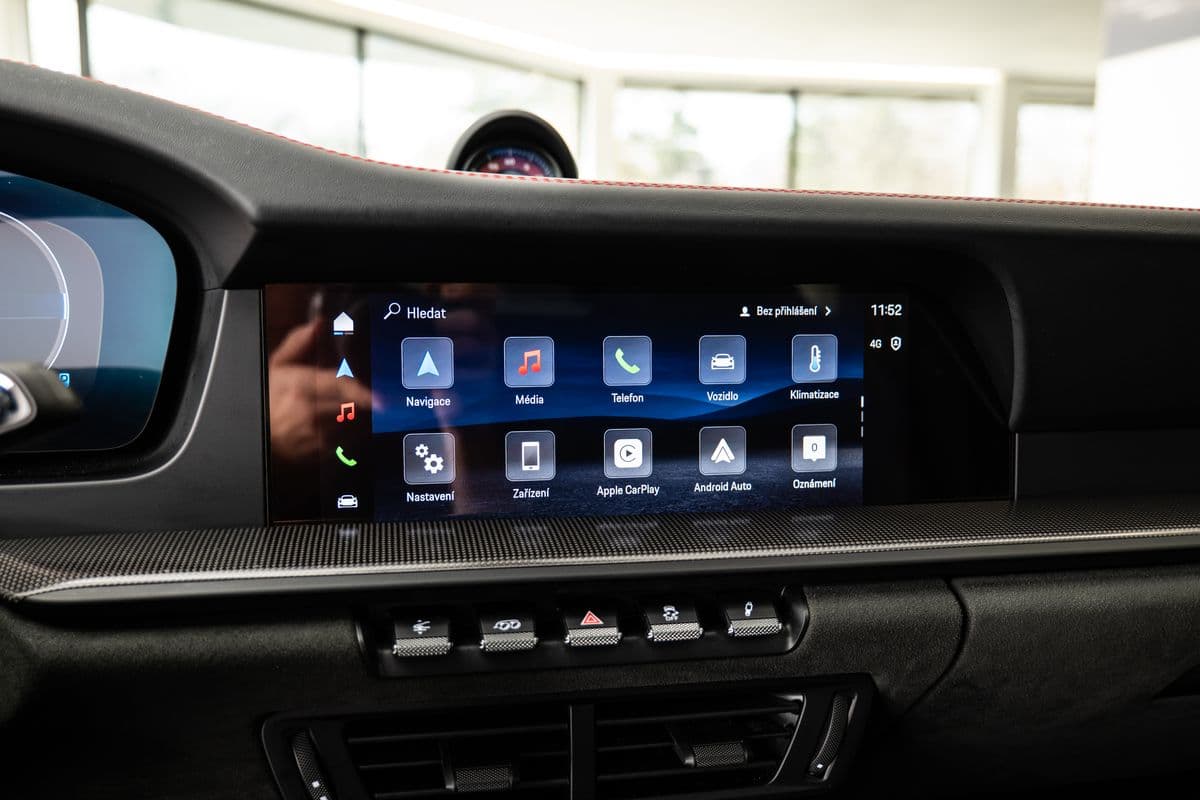 2025 Porsche 911 - 13