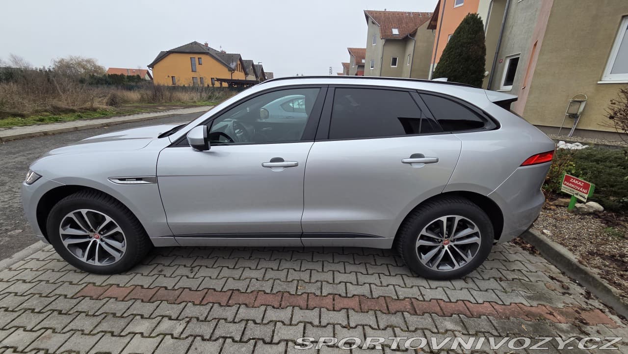 2017 Jaguar F-Pace - 8