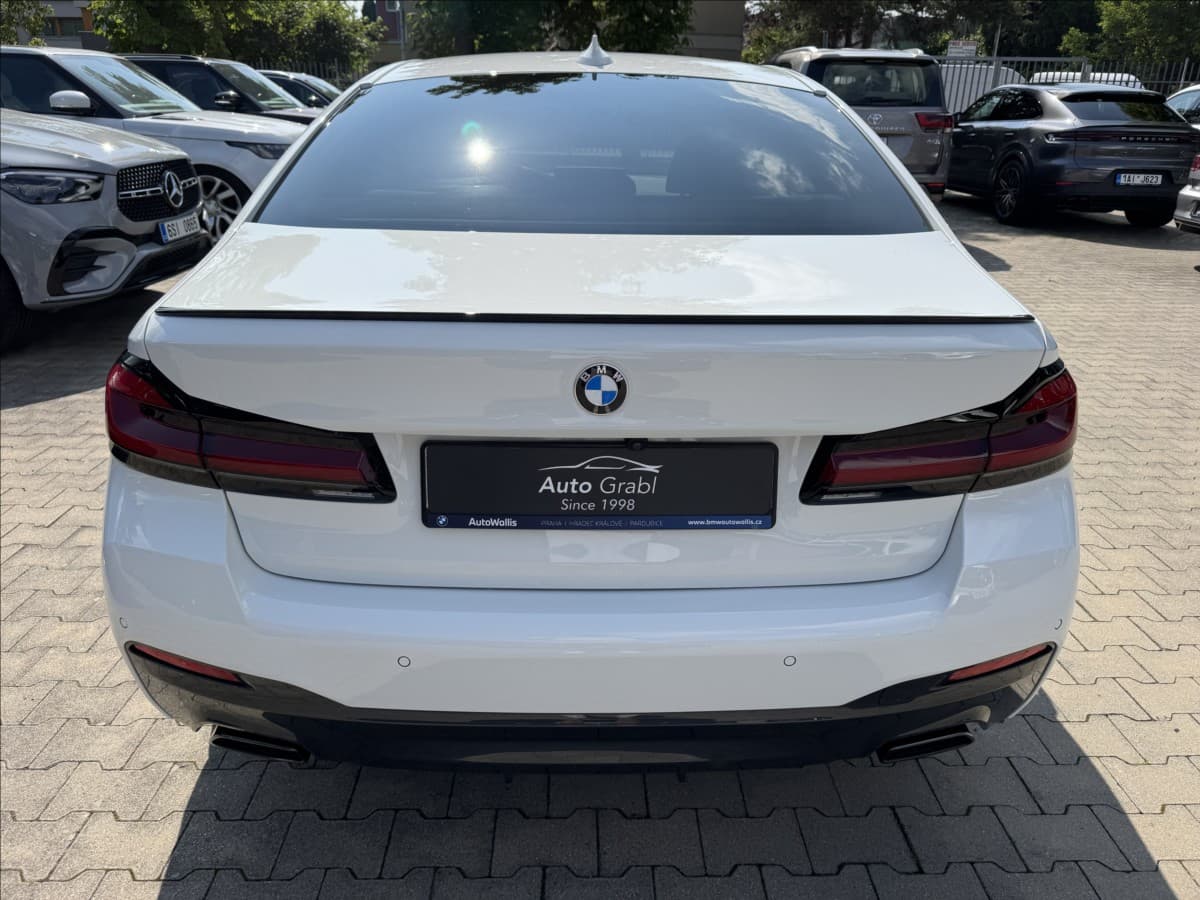 2022 BMW 5-Series - 7