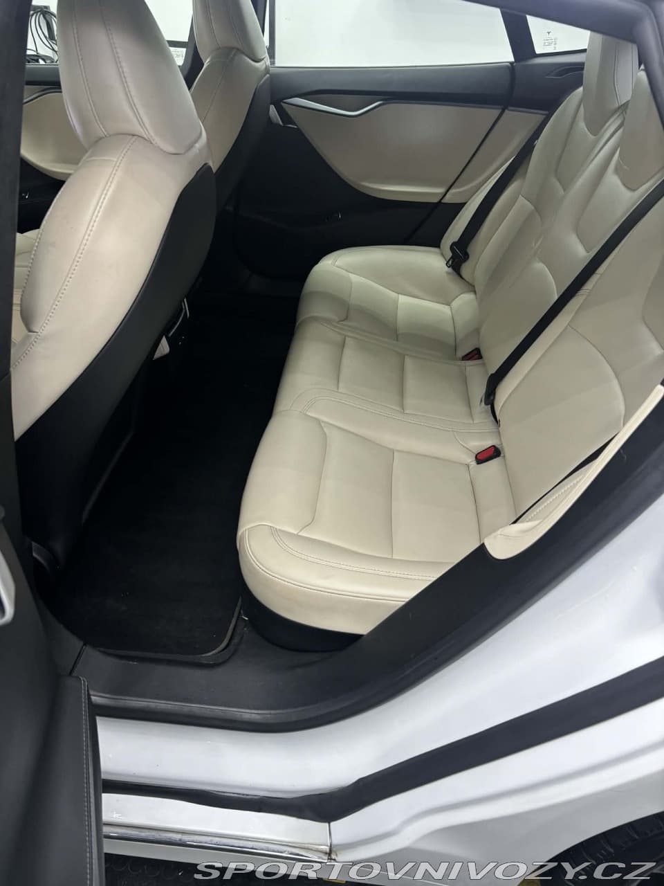 2000 Tesla Model S - 12