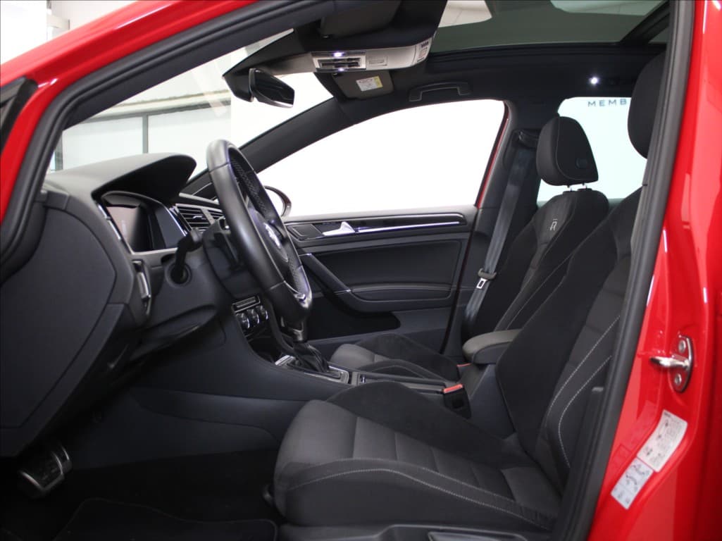 2020 Volkswagen Golf - 6