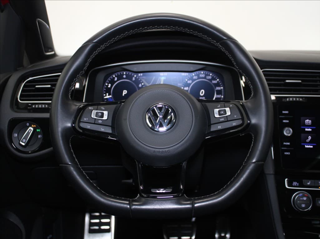 2020 Volkswagen Golf - 9