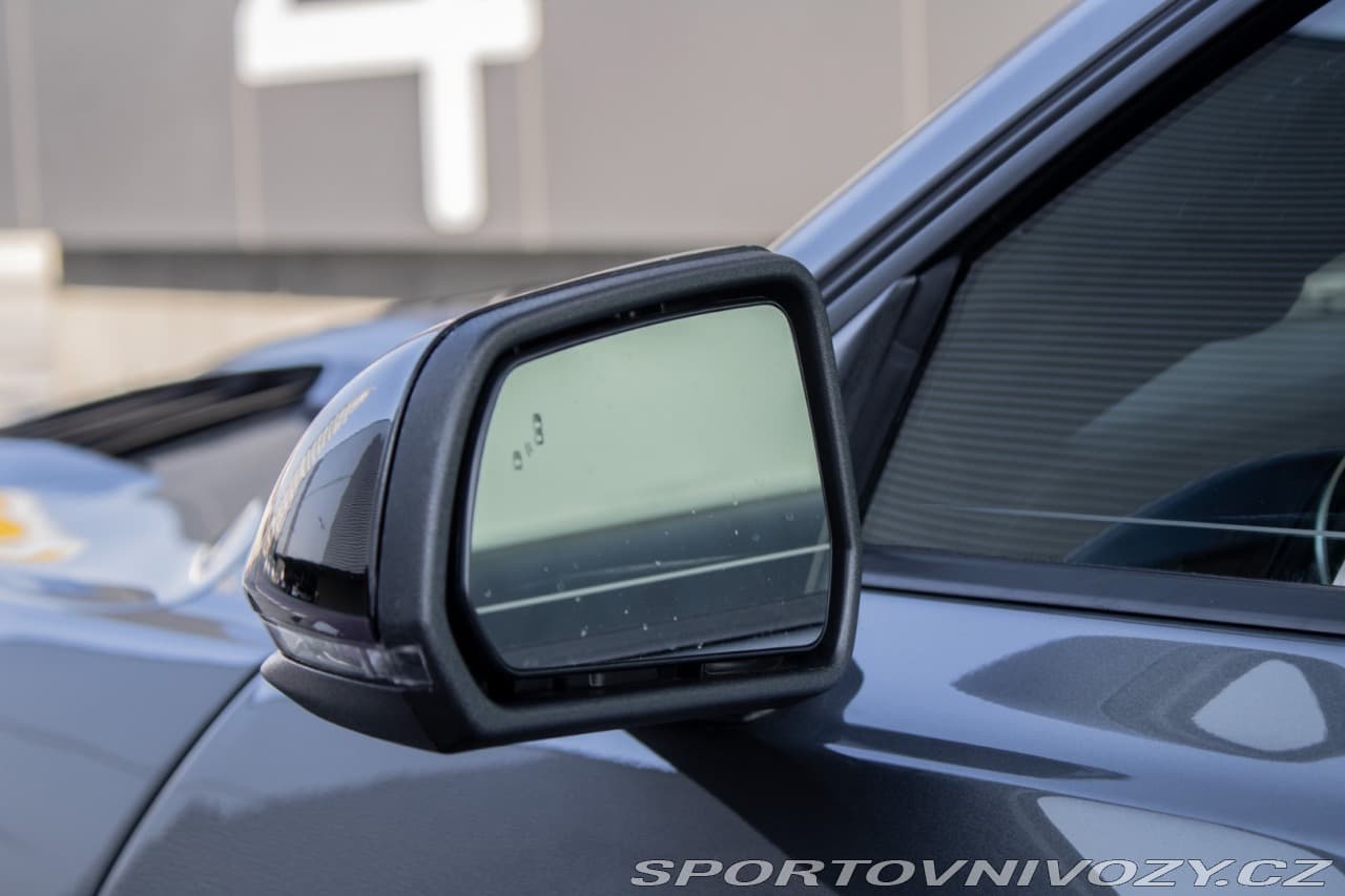 2022 Ford Mustang - 18