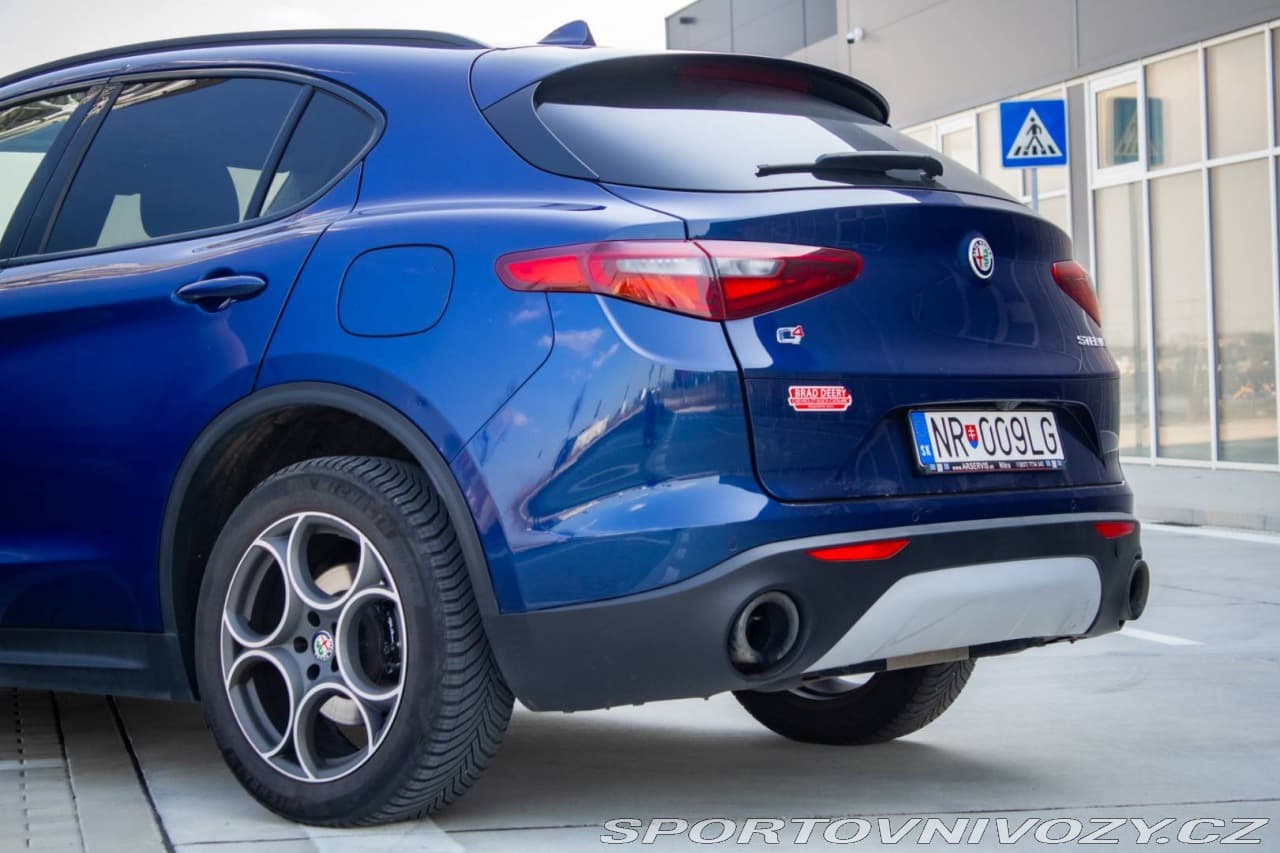 2018 Alfa Romeo Stelvio - 16
