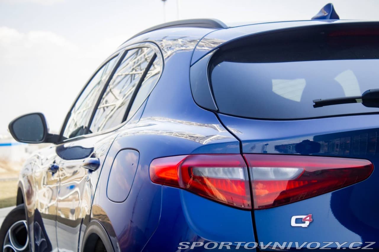 2018 Alfa Romeo Stelvio - 17