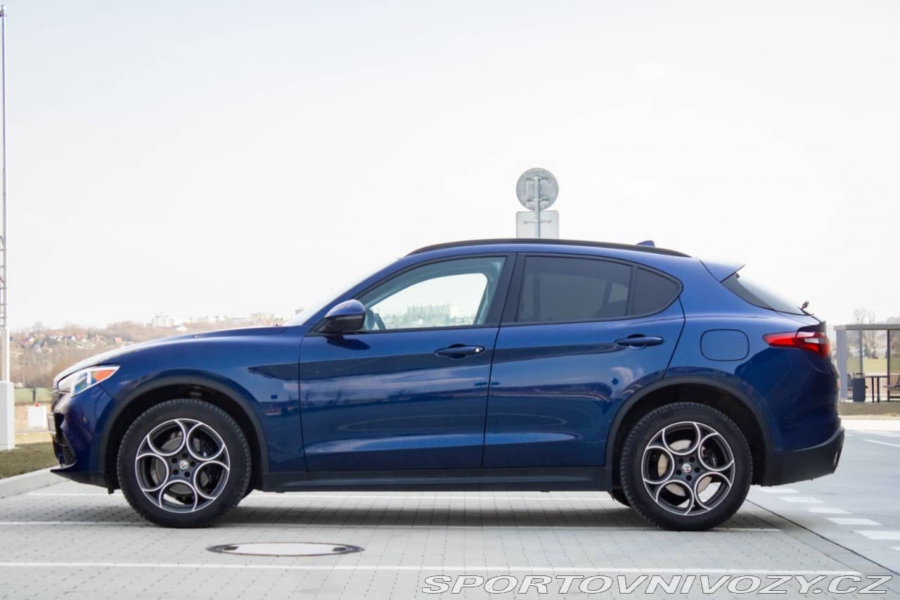 2018 Alfa Romeo Stelvio - 18