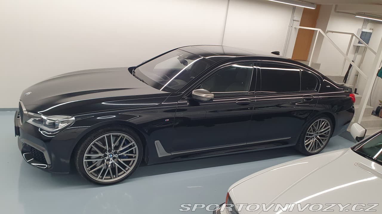 2017 BMW 7-Series - 11