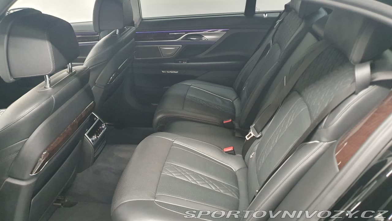 2017 BMW 7-Series - 6