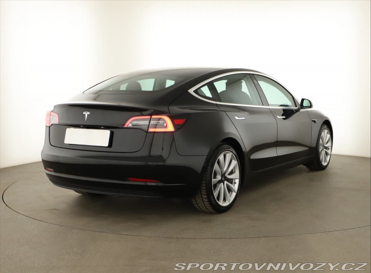 2020 Tesla Model 3 - 5