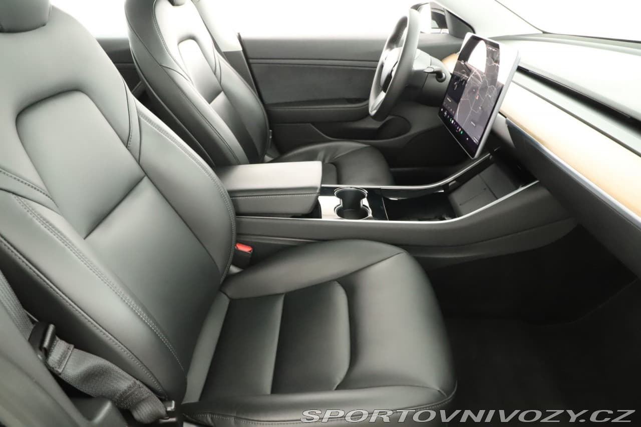 2020 Tesla Model 3 - 7