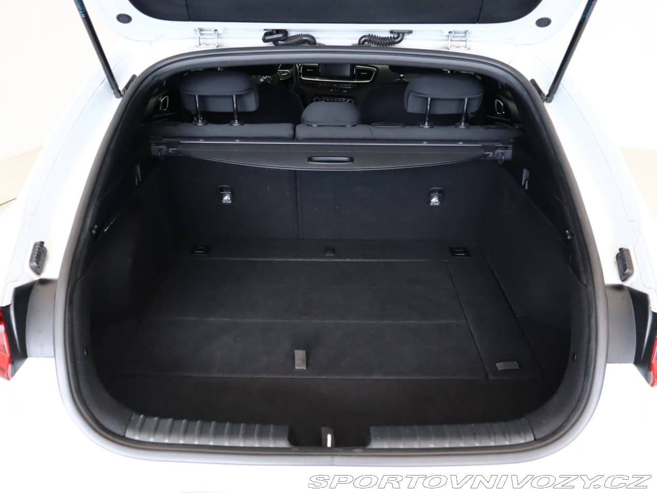 2019 Kia Proceed - 11