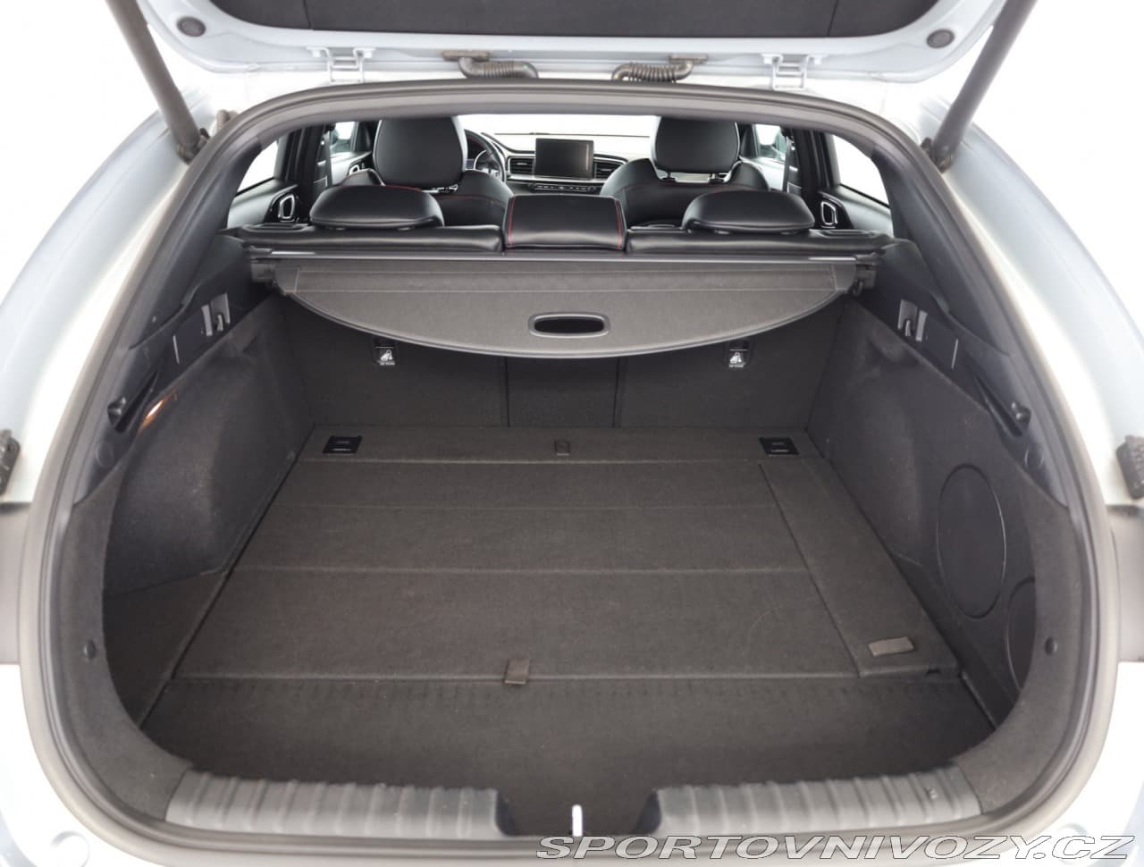 2019 Kia Proceed - 18