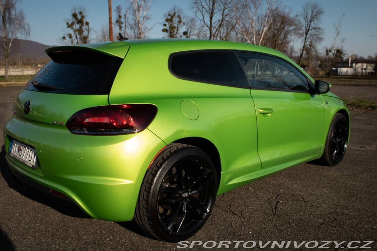 2010 Volkswagen Scirocco - 11