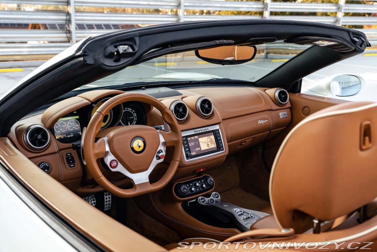 2010 Ferrari CALIFORNIA - 10