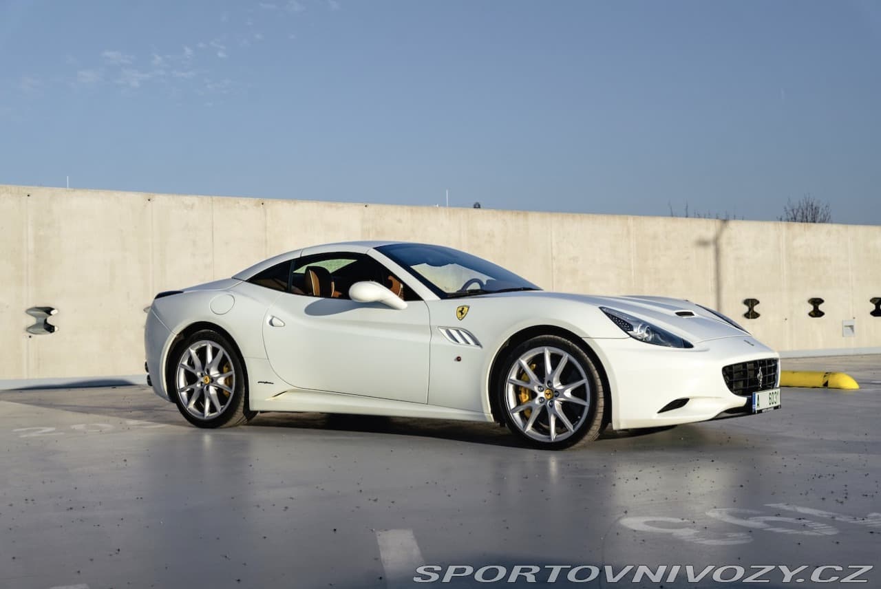 2010 Ferrari CALIFORNIA - 15