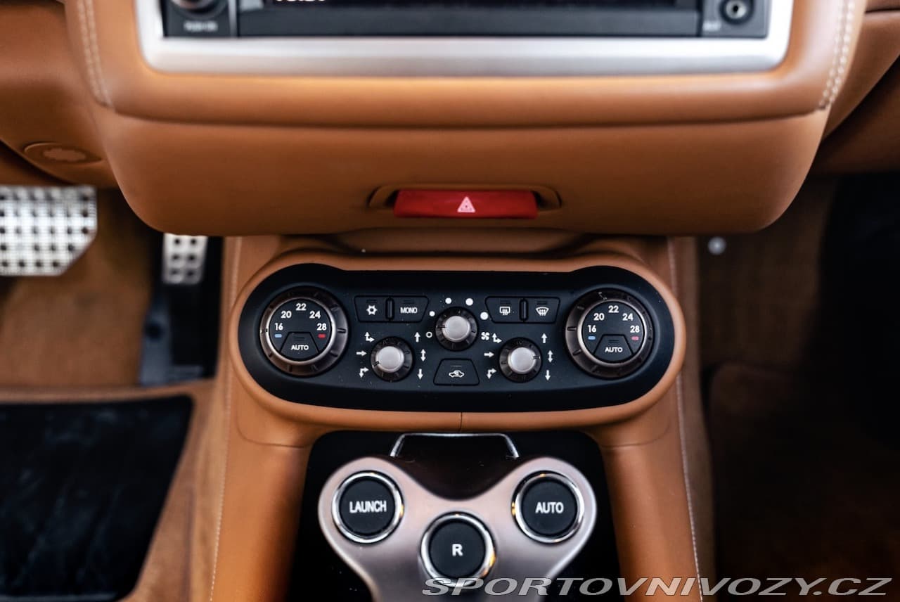 2010 Ferrari CALIFORNIA - 5