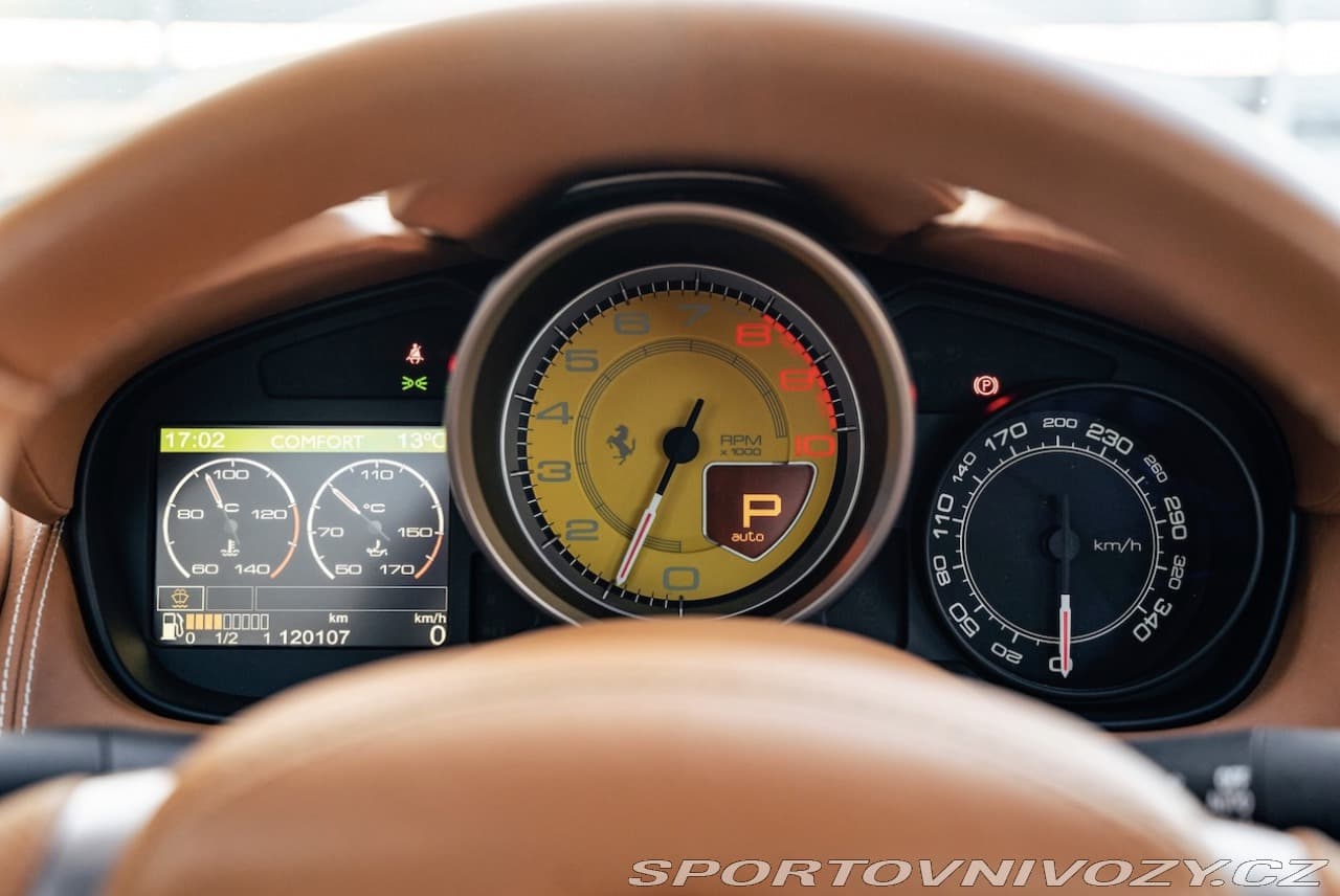 2010 Ferrari CALIFORNIA - 7