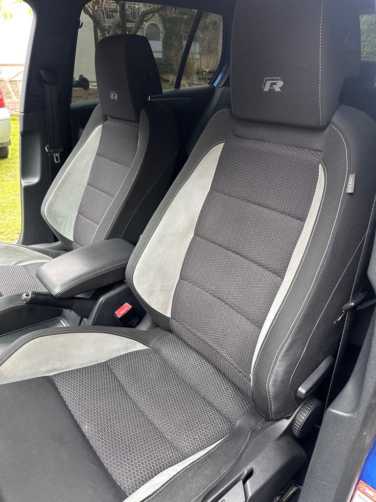 2010 Volkswagen Golf - 11